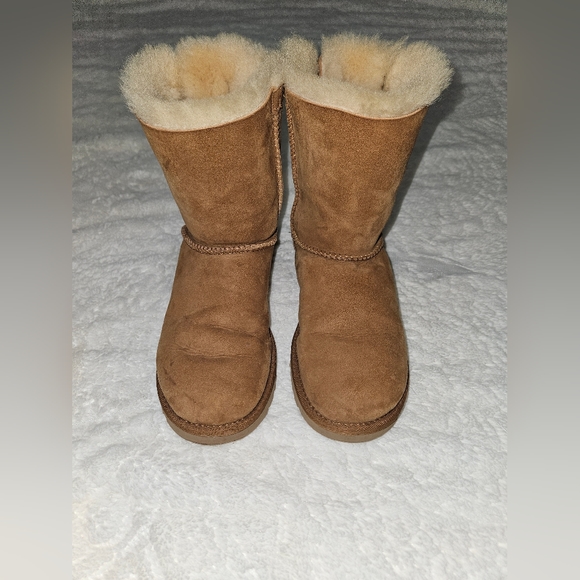 UGG Bailey Bow II - Picture 2 of 5